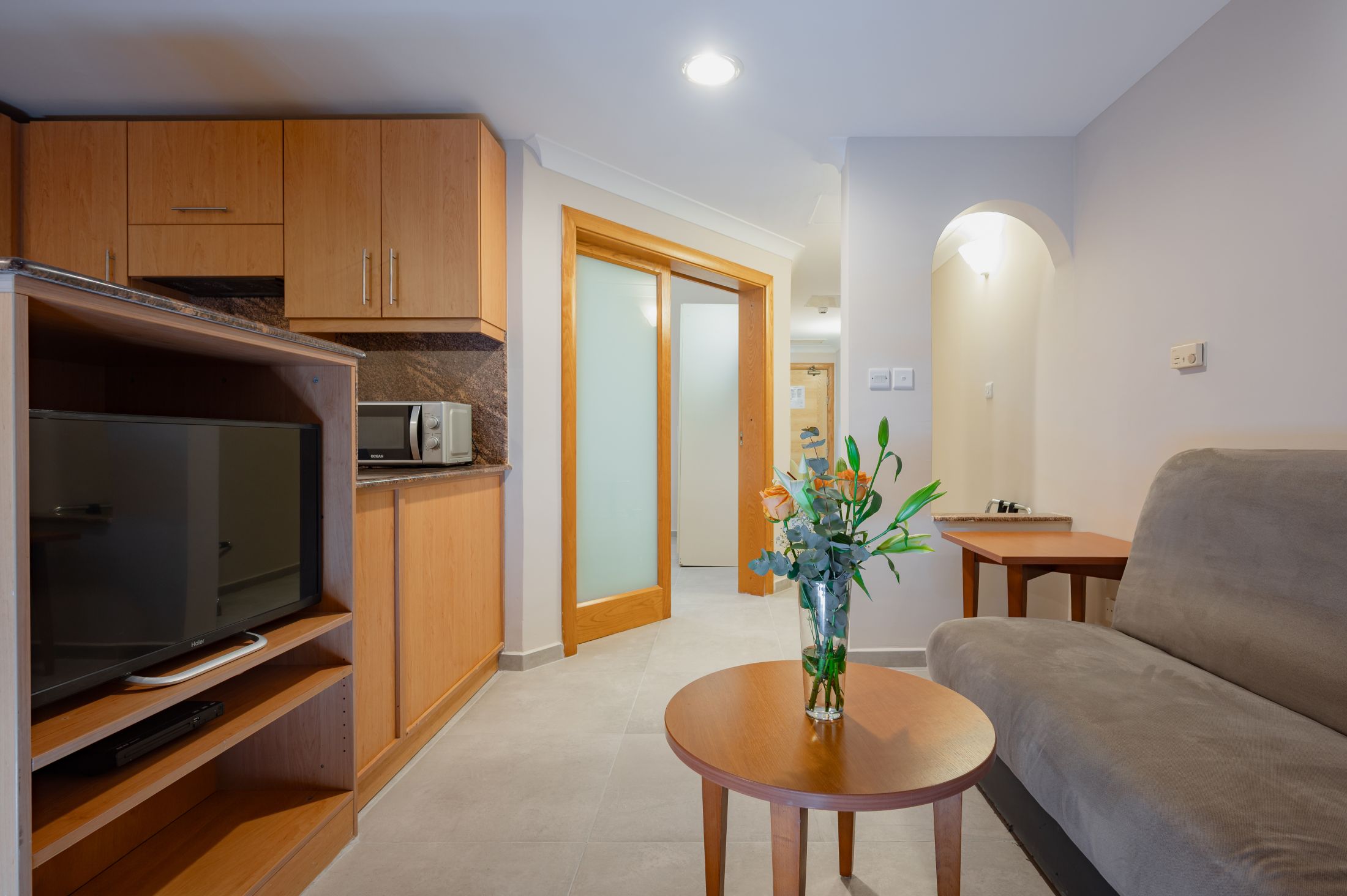 One-bedroom quadruple occupancy with four beds